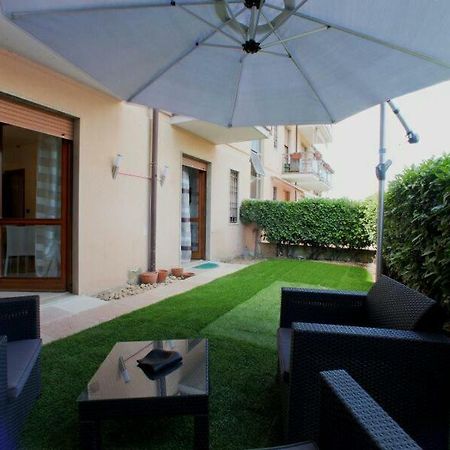 B&B Holidays Artisti Peschiera del Garda Exteriér fotografie