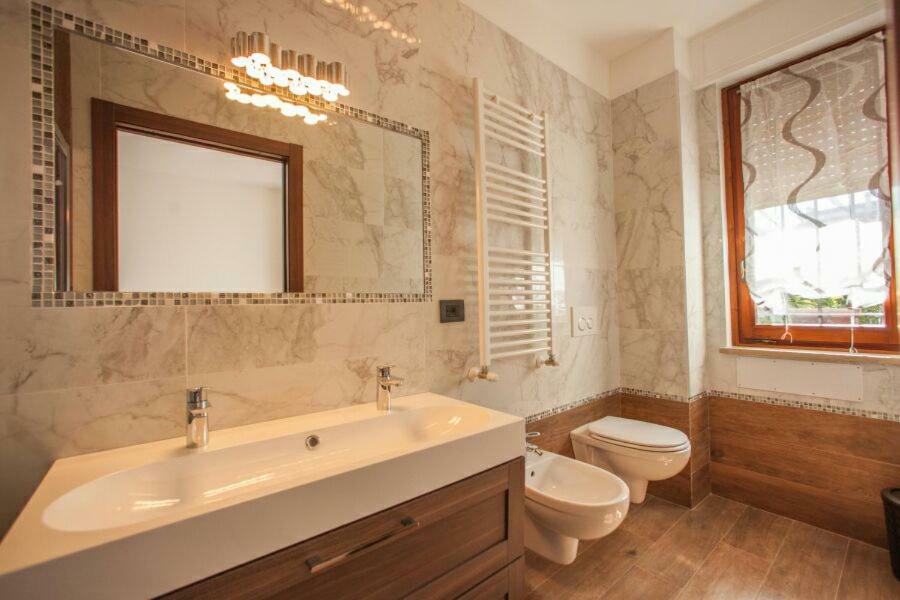 B&B Holidays Artisti Peschiera del Garda Exteriér fotografie